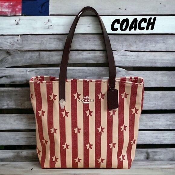 COACH NWT LARGE CANVAS TOTE BAG CHALK RED STRIPED WITH STARS PATRIOTIC - Picture 2 of 9